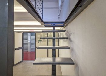 Scale - Box VIA UMBERTO GIORDANO
 
176, Palermo - photo 16