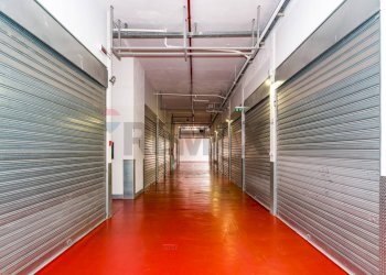 Parcheggio - Box VIA UMBERTO GIORDANO
 
176, Palermo - photo 24