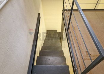 Scale - Box VIA UMBERTO GIORDANO
 
176, Palermo - photo 25