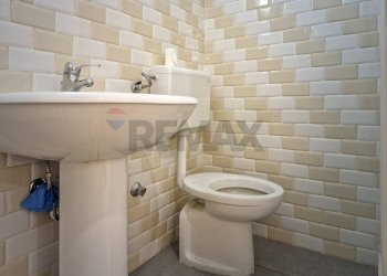 Bagno - Box VIA UMBERTO GIORDANO
 
176, Palermo - photo 27