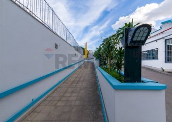 Piscina - Box VIA UMBERTO GIORDANO
 
176, Palermo - photo 34