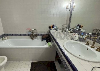 Bagno - Villa Stradale Bellolampo
 
4730, Palermo - foto 11