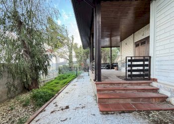 Scale - Villa Stradale Bellolampo
 
4730, Palermo - foto 34