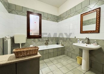Bagno - Villa Stradale Bellolampo
 
4730, Palermo - foto 54