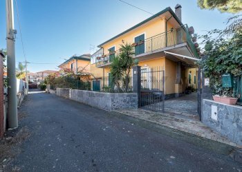 Casa all\'aperto - Villa Vicolo degli Aranci
 
11, Tremestieri Etneo - foto 1