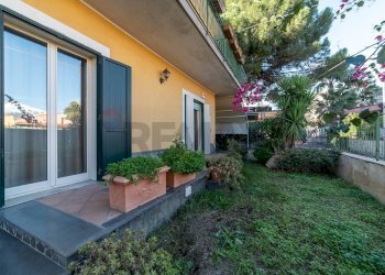 Giardino - Villa Vicolo degli Aranci
 
11, Tremestieri Etneo - foto 7