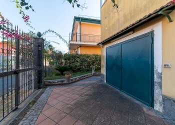 Terrazza - Villa Vicolo degli Aranci
 
11, Tremestieri Etneo - foto 8