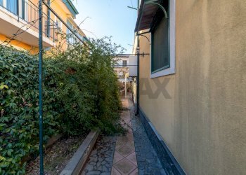 Edificio all\'aperto - Villa Vicolo degli Aranci
 
11, Tremestieri Etneo - foto 10