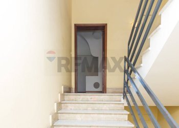 Scale - Appartamento Via Pavia
 
16, Catania - foto 10