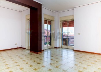 Salone - Appartamento Via Pavia
 
16, Catania - foto 11