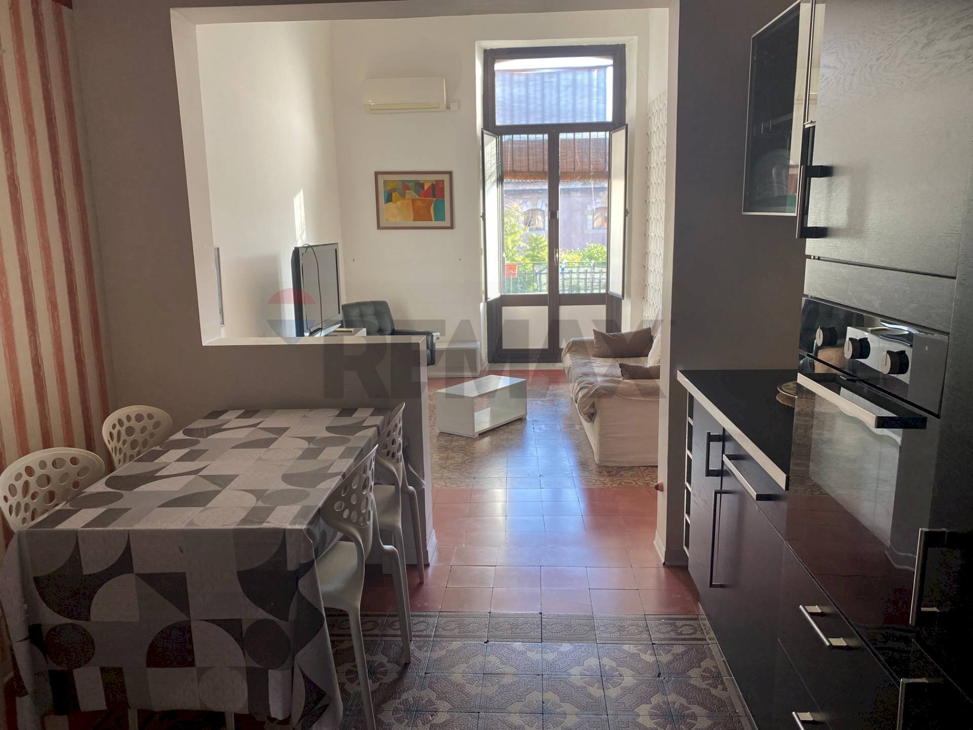 Sala da pranzo - Trilocale Piazza Angelo Maiorana
 
10, Catania - foto 1