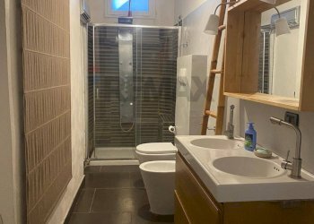 Bagno - Trilocale Piazza Angelo Maiorana
 
10, Catania - foto 7