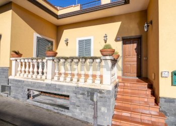 Casa all\'aperto - Villa via Giovanni Verga
 
42, Piedimonte Etneo - foto 2