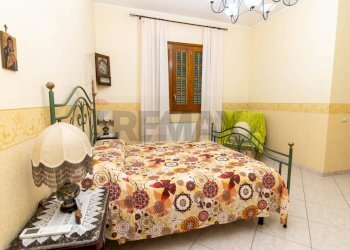 Camera / camera da letto - Villa via Giovanni Verga
 
42, Piedimonte Etneo - foto 18