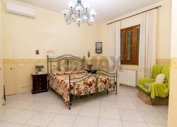 Camera / camera da letto - Villa via Giovanni Verga
 
42, Piedimonte Etneo - foto 20
