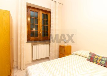 Camera / camera da letto - Villa via Giovanni Verga
 
42, Piedimonte Etneo - foto 30