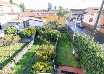 Giardino - Villa via Giovanni Verga
 
42, Piedimonte Etneo - foto 76