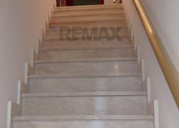 Scale - Casa indipendente PIAZZA VITTORIO EMANUELE
 
4, San Michele di Ganzaria - foto 21