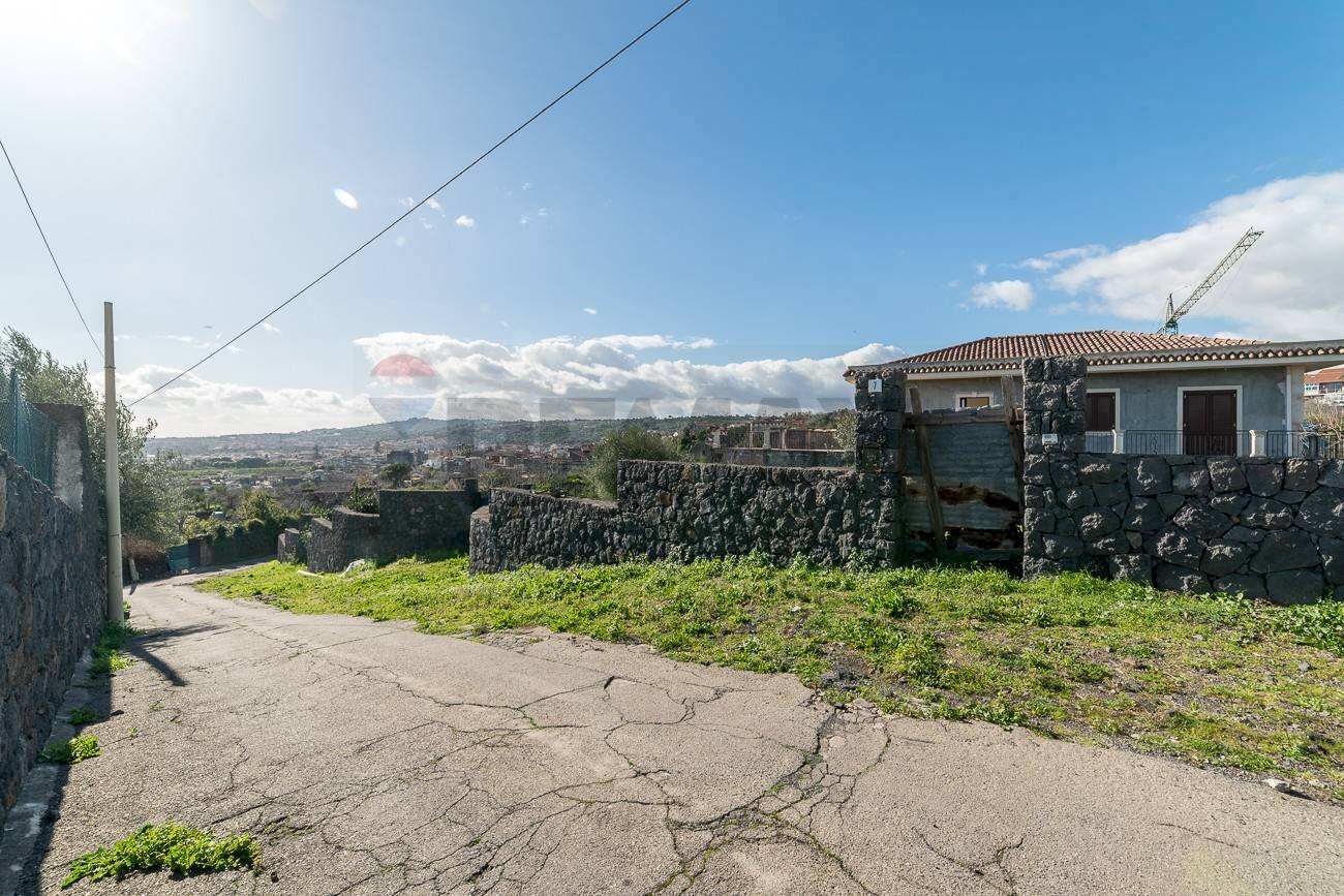 Vista delle montagne - Casa semi indipendente Via Partinico
 
7, Acireale - foto 2