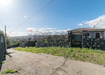 Vista delle montagne - Casa semi indipendente Via Partinico
 
7, Acireale - foto 2