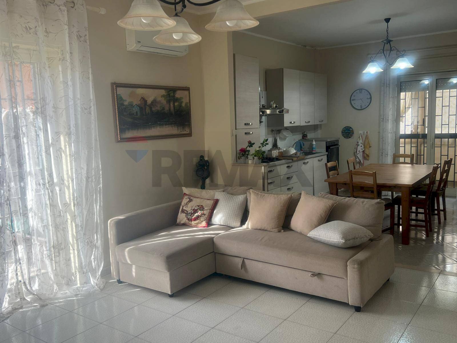 Sala da pranzo - Appartamento Via San Nicolò
 
4, Aci Catena - foto 1