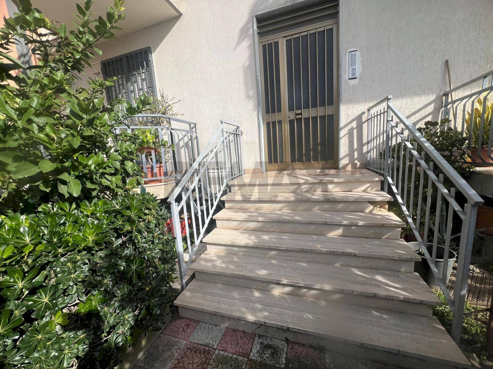 Balcone - Appartamento Via San Nicolò
 
4, Aci Catena - foto 3