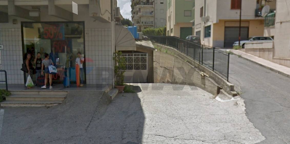 Edificio all\'aperto - Magazzino Via Fontanelle
 
SNC, Corigliano-Rossano - foto 1