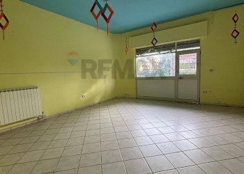 Stanza vuota - Locale Commerciale Via S. Francesco D'Assisi
 
130, Corigliano-Rossano - foto 9