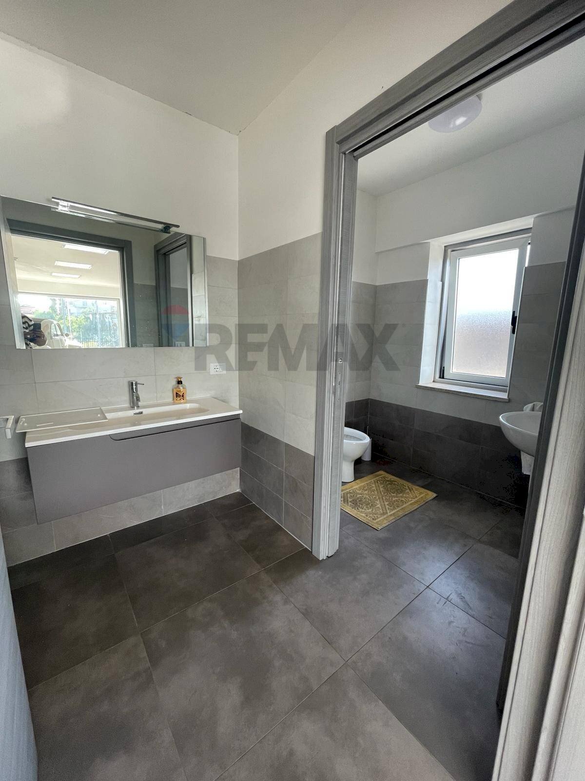 Bagno - Commercial Premises Via Santa Lucia
 
72, Corigliano-Rossano - photo 2