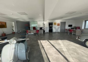 Palestra - Commercial Premises Via Santa Lucia
 
72, Corigliano-Rossano - photo 1