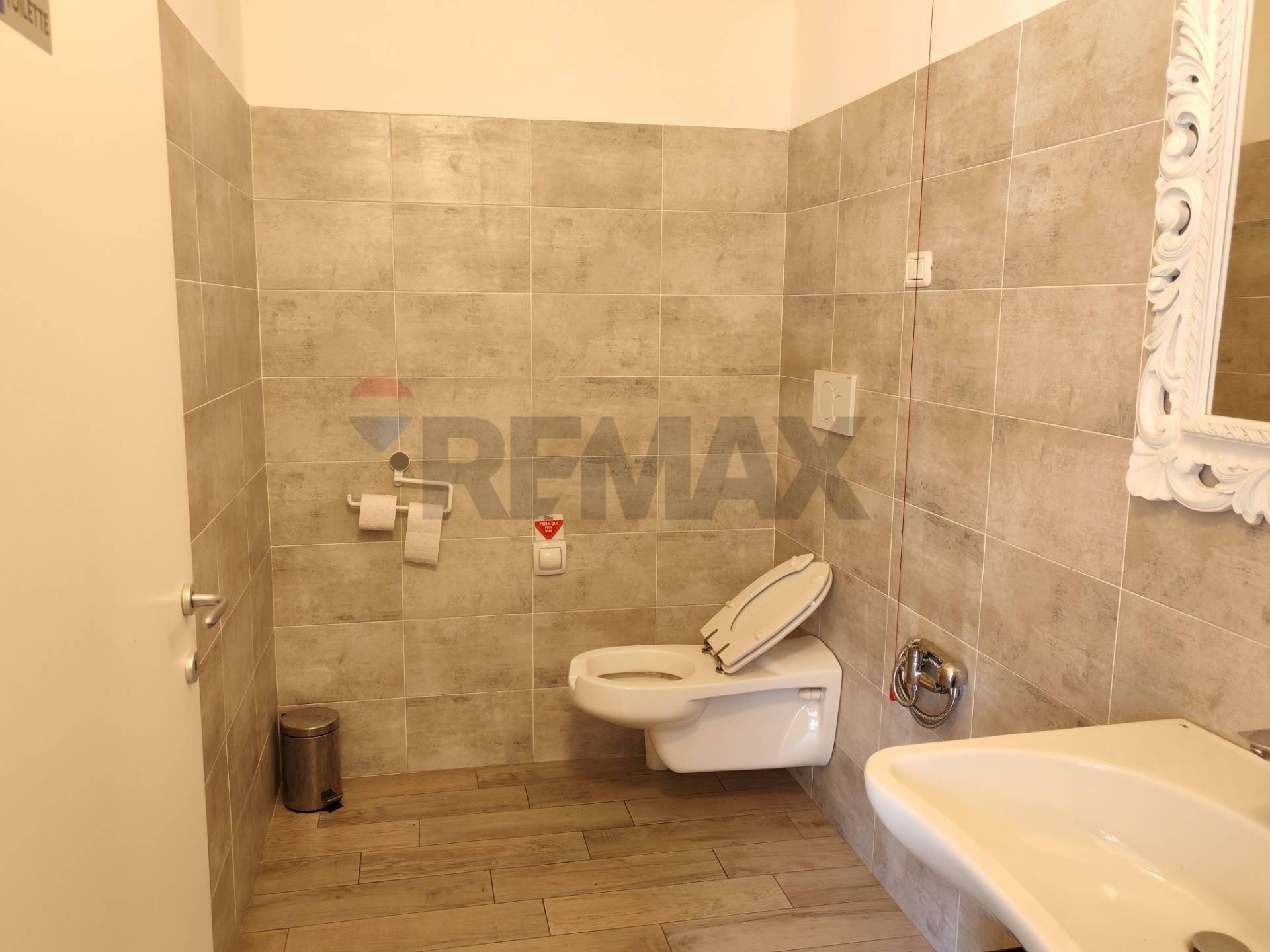 Bagno - Cafeteria - Cold Bar viale della repibblica
4, Ello - photo 3