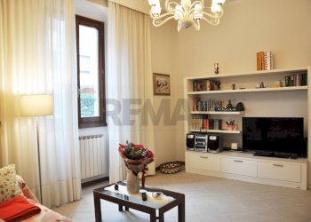 Soggiorno - Casa semi indipendente via Senio
 
39, Prato - foto 6