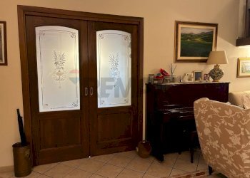 Dettagli - Casa indipendente VIA GIACOMO LEOPARDI
 
5, Gravina di Catania - foto 9