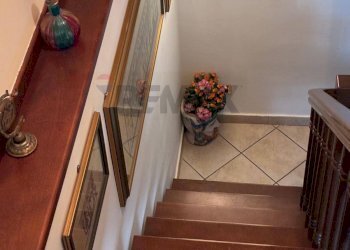 Scale - Casa indipendente VIA GIACOMO LEOPARDI
 
5, Gravina di Catania - foto 28