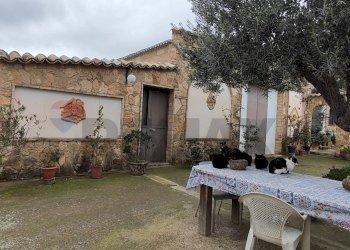 Casa all\'aperto - Villa CONTRADA REGALSEMI
 
SNC, Caltagirone - foto 13