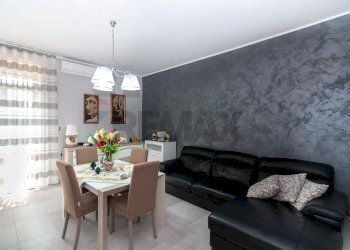 Sala da pranzo - Trilocale VILLAGGIO SANT ANTONIO ABATE, Camporotondo Etneo - foto 6