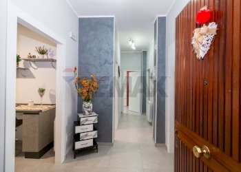 Hall / corridoio - Trilocale VILLAGGIO SANT ANTONIO ABATE, Camporotondo Etneo - foto 25