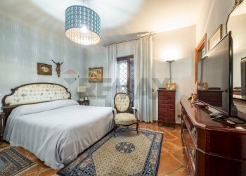 Camera / camera da letto - Villa Via Catanzaro
 
12, Gravina di Catania - foto 13