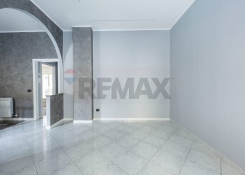 Stanza vuota - Casa semi indipendente Via Martiri D'ungheria
 
74, Nicolosi - foto 4