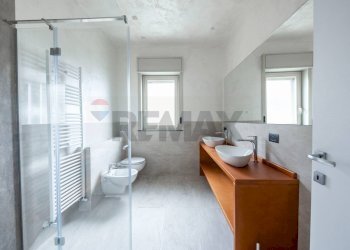 Bagno - Casa semi indipendente Via Martiri D'ungheria
 
74, Nicolosi - foto 6