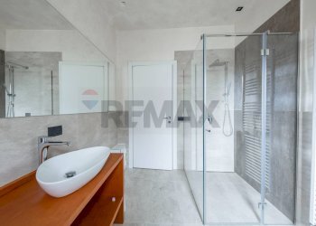 Bagno - Casa semi indipendente Via Martiri D'ungheria
 
74, Nicolosi - foto 8