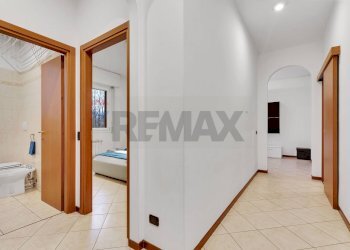 Hall / corridoio - Bilocale strada nona
 
5, Segrate - foto 9