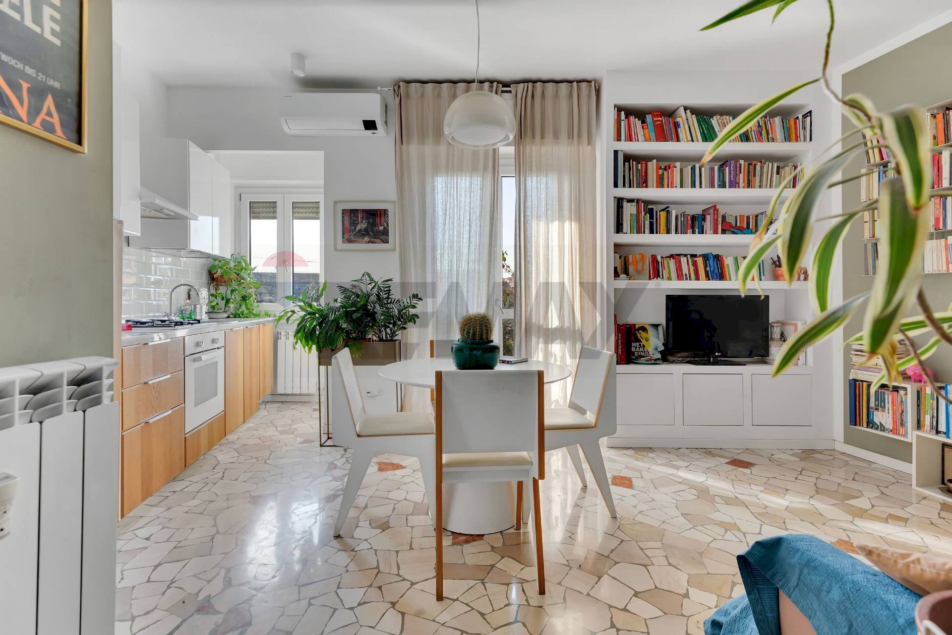 Sala da pranzo - Two-room apartment viale Padova
 
102/3, Milano - photo 1