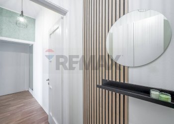 Hall / corridoio - Bilocale Via Carlo E Giani Stuparich
 
4, Trieste - foto 31