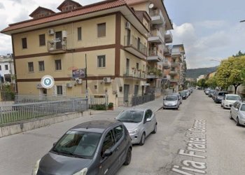 Edificio all\'aperto - Monolocale Via Fratelli Correra
 
13, Caserta - foto 1