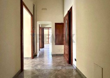 Hall / corridoio - Appartamento Via Dei Mille, Napoli - foto 11