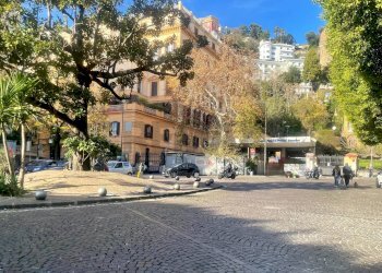 Edificio all\'aperto - Appartamento Via Dei Mille, Napoli - foto 41