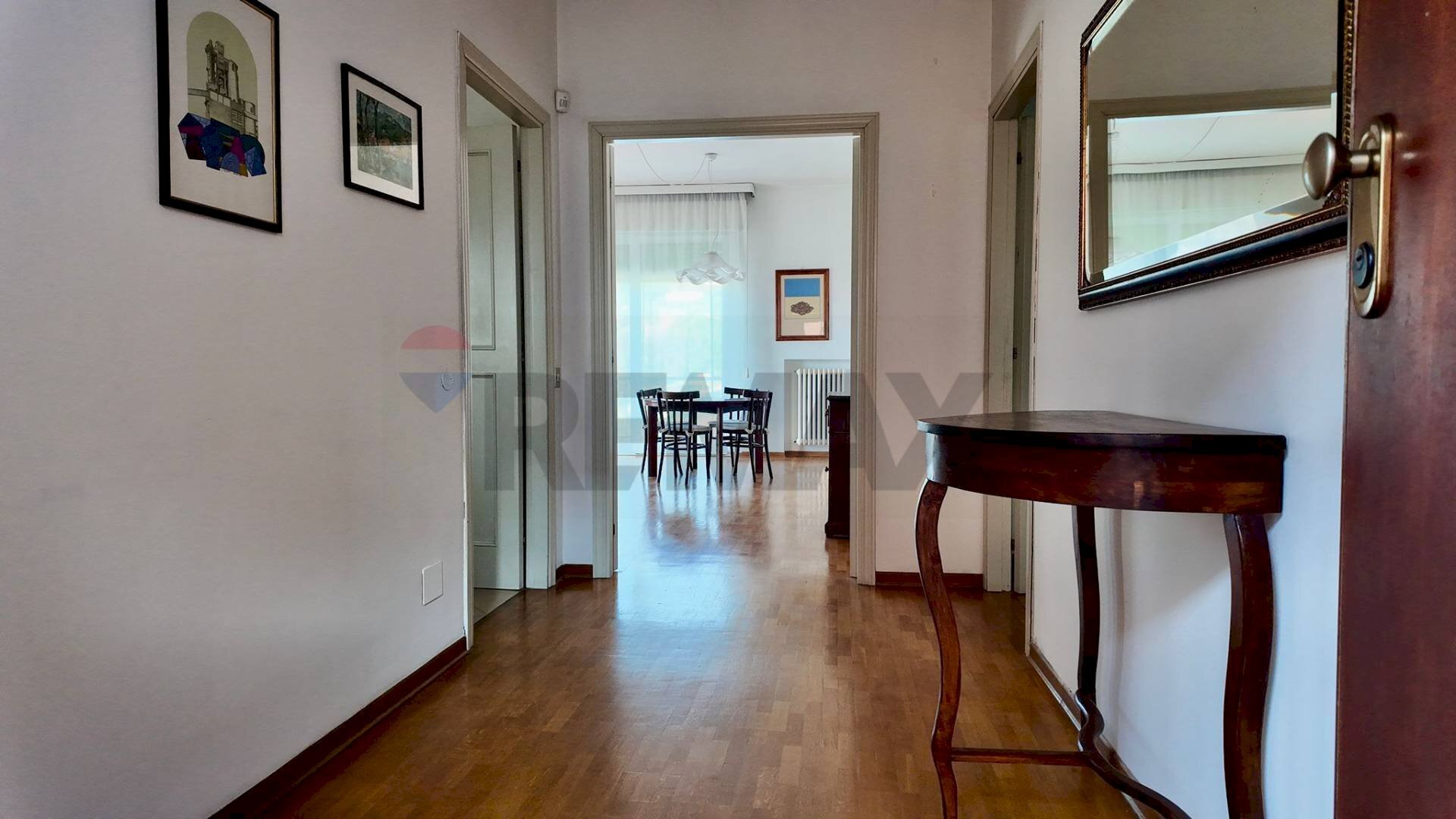 Hall / corridoio - Quadrilocale Sirolo - foto 1