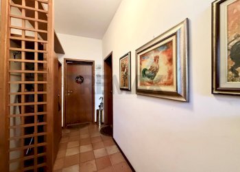 Hall / corridoio - Casa indipendente Mezzanino - foto 12