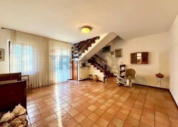 Soggiorno - Casa indipendente Mezzanino - foto 53